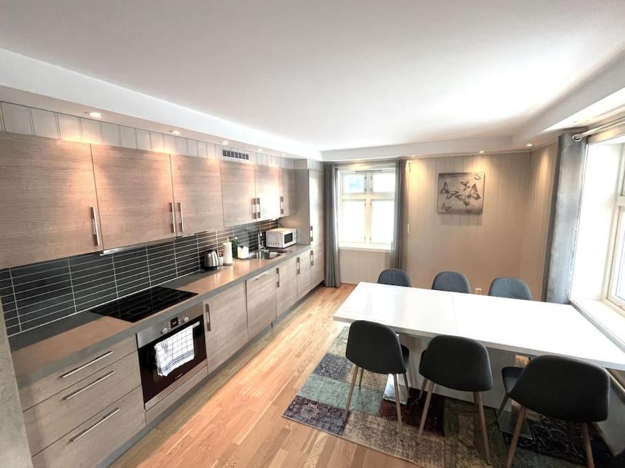 Skjomtind - Modern Apartment With Free Parking Нарвік Екстер'єр фото